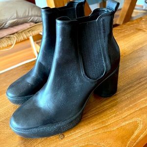 Ecco boots brand new
